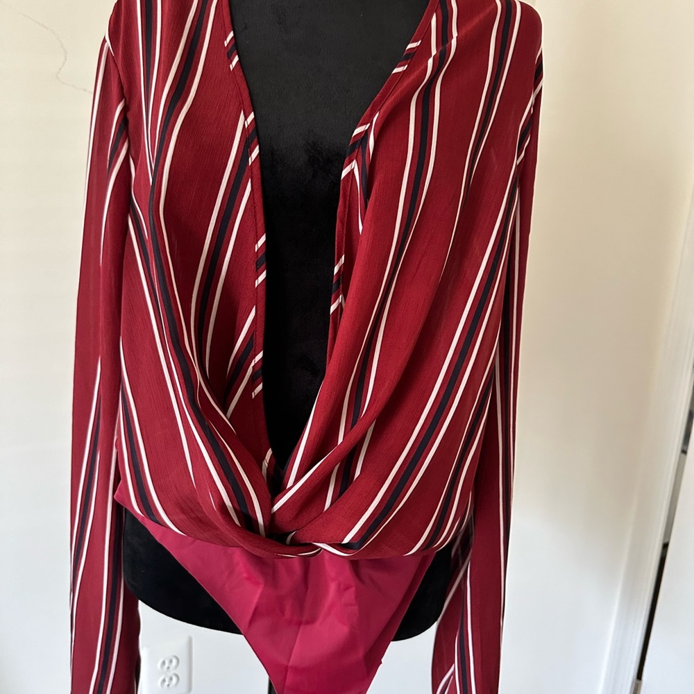 Maroon blouse - Picture 3 of 3